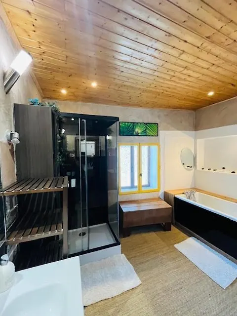 Maison De Village, Jacuzzi, Salle Cinema Valencin Holiday home